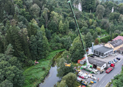 Aufwändige Verlegung des Kleinbohrgerätes HD 70